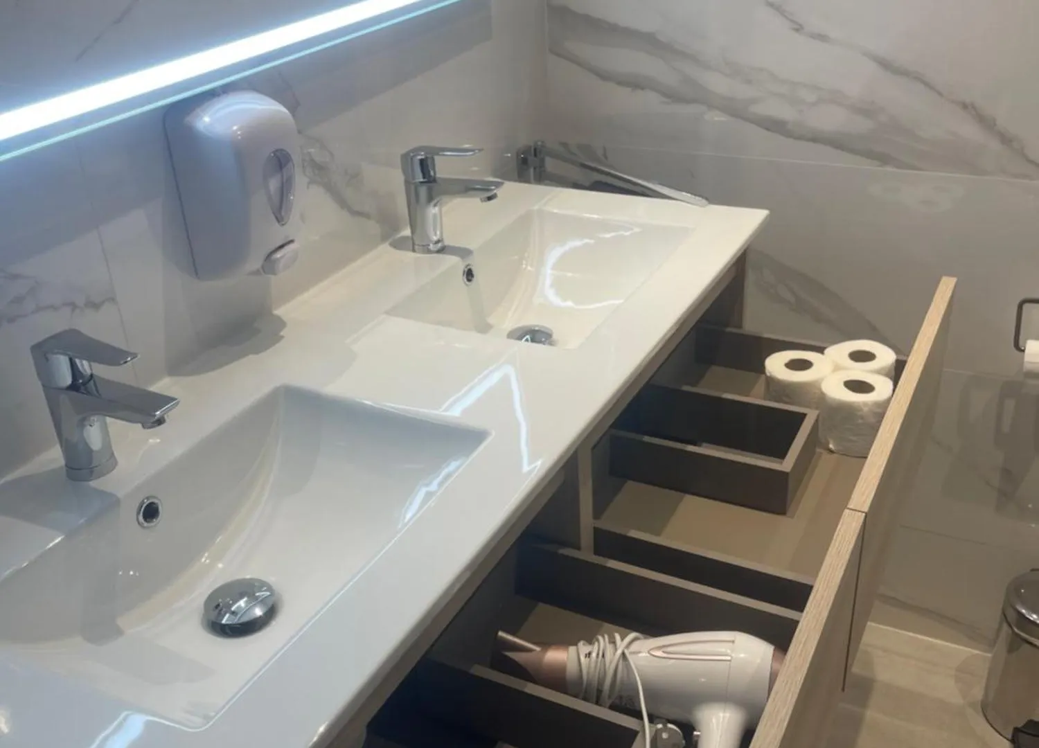 GRAN Y MAGNÍFICO APARTAMENTO EN MáLAGA
